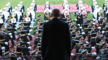 Harp okulu töreninde dikkat çeken müzik!