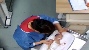 Hemşire 5 günlükken şiddet uyguladı, engelli kaldı: Görüntüler ortaya çıktı!