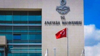 İki siyasi parti resmen kapatıldı!