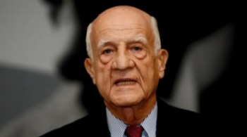 İnan Kıraç 44 yıl sonra görevini bıraktı