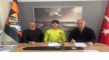 İzmir Çoruhlu FK'da imza töreni