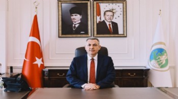 İzmir Valisi Elban'dan 19 Mayıs mesajı: 'Tarihin seyrini değiştiren bir dönüm noktasıdır'