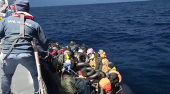 İzmir'de 81 kaçak göçmen yakalandı