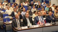İzmir'de KOBİ'lere ABD pazarındaki ticari fırsatlar anlatıldı