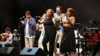İzmir'de 'Sıradışı Çocuklar Orkestrası'ndan konser