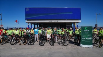 İzmir'de Yeşilay'ın organizasyonunda sağlıklı yaşam için pedal çevrildi
