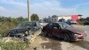 İzmir'de çarpışan otomobillerin sürücüleri yaralandı