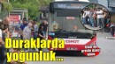 İzmir'de grevin ikinci gününde duraklarda yine yoğunluk oluştu