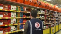 İzmir'de marketlerde fiyat ve etiket denetimi