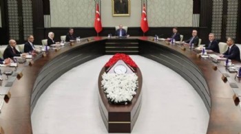 Kabine bugün toplanıyor: Trump görüşmesi masada