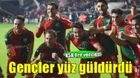 Kaf-Kaf'ta gençler yüz güldürdü
