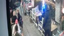 Kafeteryada eşinin önünde vuruldu!
