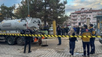Kanalizasyonda cenin bulundu!