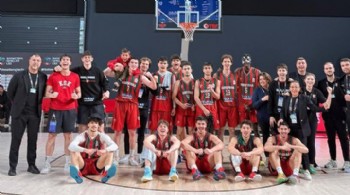 Karşıyaka ile Petkimspor, gençlerde farklı performans sergiledi
