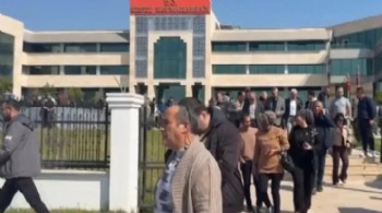 Kaymakamlıkta silah sesleri... Bina boşaltıldı!