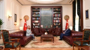 Kemal Kılıçdaroğlu’nun ekibinde yer alan Semra Dinçer, Ankara Valisi’ni ziyaret etti