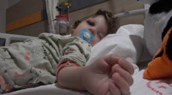 Komşu kavgasında yaralanan 14 aylık bebek taburcu edildi