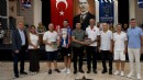 Kuşadası Belediye Meclisi şampiyonları ağırladı