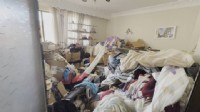 Kuşadası Belediyesi'nden çöp eve hızlı müdahale: 2,3 ton atık tahliye edildi
