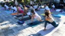 Kuşadası Belediyesi'nin ücretsiz yoga dersleri başladı