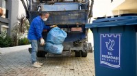 Kuşadası'nda Ege Mahallesi'nden ilk geri dönüştürülebilir atıklar toplandı