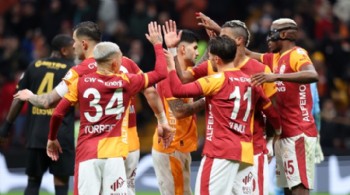 Lider Galatasaray 4 golle kazandı