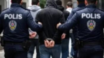 MİT kredi kartı şebekesini çökertti
