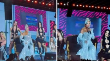 Manifest konserinde büyük sürpriz: Ajda Pekkan taht üzerinde sahneye çıktı!