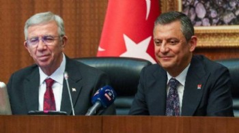 Meclis'te sürpriz Özel ve Yavaş görüşmesi