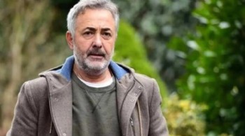 Mehmet Aslantuğ’un acı günü: Annesine duygusal veda!