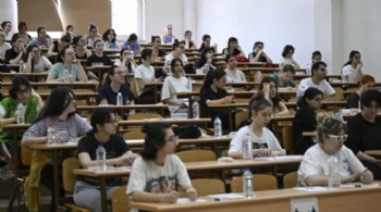 Milyonlarca öğrenci için kritik dönemeç: YKS maratonunda nefesler tutuldu