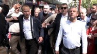 Özel binlerce kişi ile Anıtkabir'e yürüyor