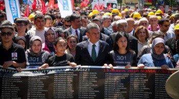 Özgür Özel: Bu ülkenin yeraltındaki emeğini, yer üstünde hak ettiği değere kavuşturacağız!
