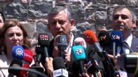 Özgür Özel Diyarbakır'da: 'Güne Selahattin Demirtaş'ın selamıyla başladık'