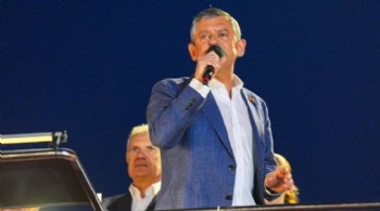Özgür Özel: Ne kayyımı tanırım ne butlan kararını, CHP'nin hiyerarşisini de direncini de kimseye kırdırtmam