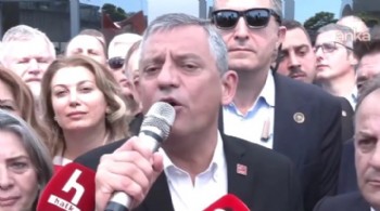 Özgür Özel ara seçim öncesi Trabzon'da: 'Erdoğan’ın kazandığı dönemleri arkamızda bırakıyoruz'