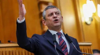 Özgür Özel'den Erdoğan'a: Trump'a 'Bu ülkeyi ben yönetiyorum' diyemeyecek misin?