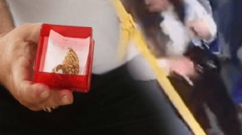 Para ve altın dolu çantayı otobüste unuttu