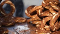 Resmi fiyatı 15 TL olan simit sokakta 20 TL