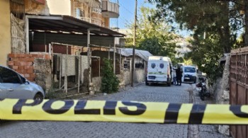 Sabaha karşı aile katliamı yaptı!