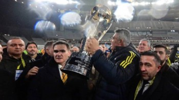 Sadettin Saran'dan Süper Kupa zaferi sonrası takıma dev prim!