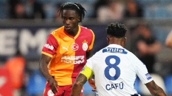 Şampiyon Galatasaray yenilgiyle bitirdi