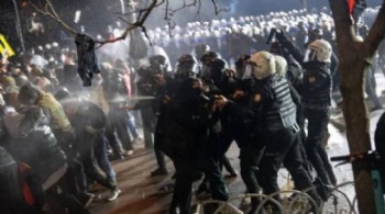 Saraçhane mitinginde gözaltına alınan 34 kişi adliyeye sevk edildi
