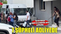 Seferihisar Belediyesi'ne operasyonda 7 şüpheli adliyede