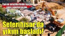 Seferihisar Belediyesi, tarım arazilerinde izinsiz şekilde yapılan hobi bahçelerine karşı mücadelesini sürdürüyor.