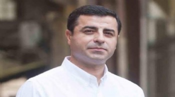 Selahattin Demirtaş'tan Bahçeli'ye teşekkür: Tabuları yıktı, korkulara teslim olarak barışın inşa edilemeyeceğini gösterdi!