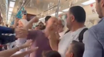 Sosyal medya iki çocuğunun yanında dayak atılan babaya sahip çıktı