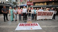 Srebrenitsa’da katledilen canlar Konak’ta anıldı