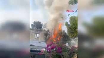Sultanahmet Meydanı'nda restoran yangını