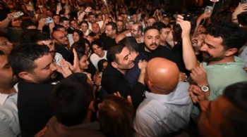 Tahliye edilen İnan Güney ilk olarak babasının evine gitti